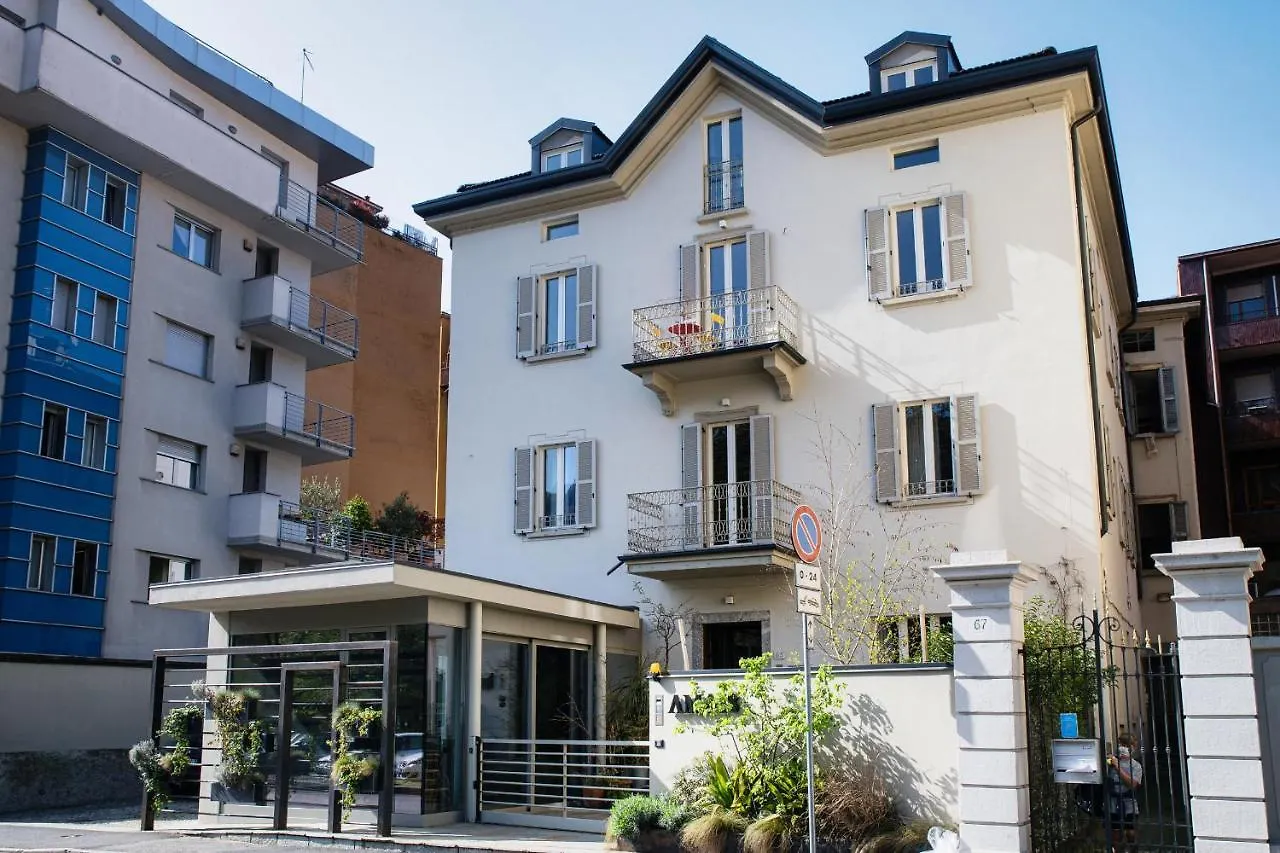 Ama 18 Rooms - The House Of Travelers- Como Włochy
