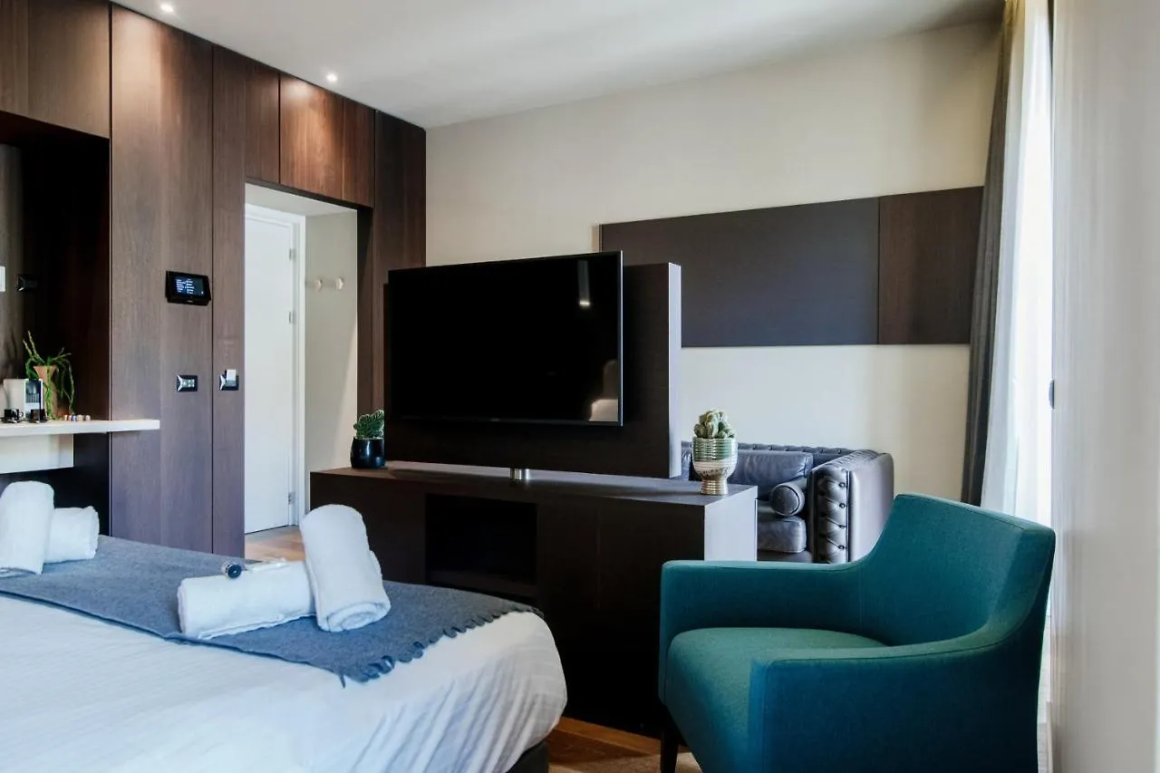 Ama 18 Rooms - The House Of Travelers- Como