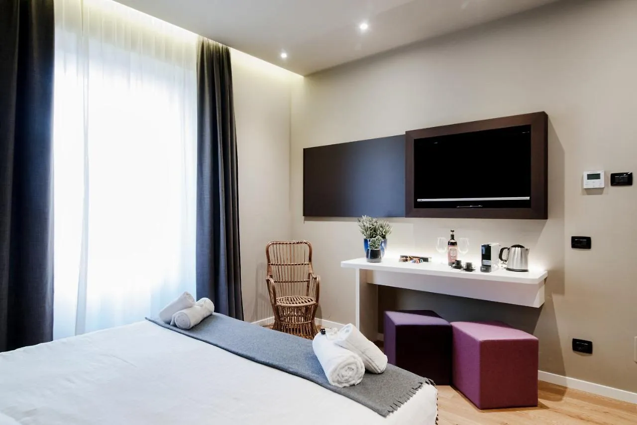 Pensjonat Ama 18 Rooms - The House Of Travelers- Como