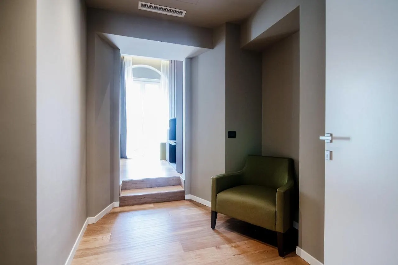 Pensjonat Ama 18 Rooms - The House Of Travelers- Como
