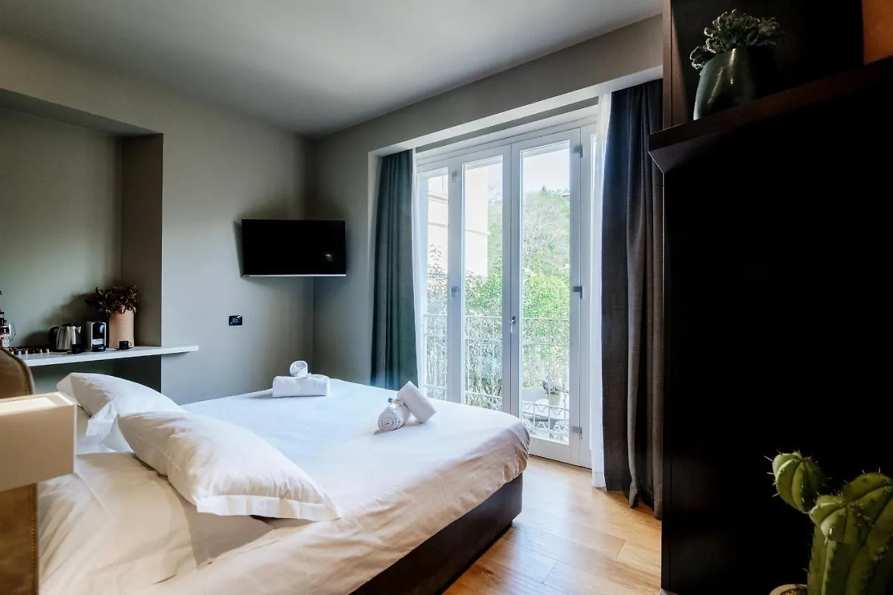 Ama 18 Rooms - The House Of Travelers- Côme Maison d'hôtes