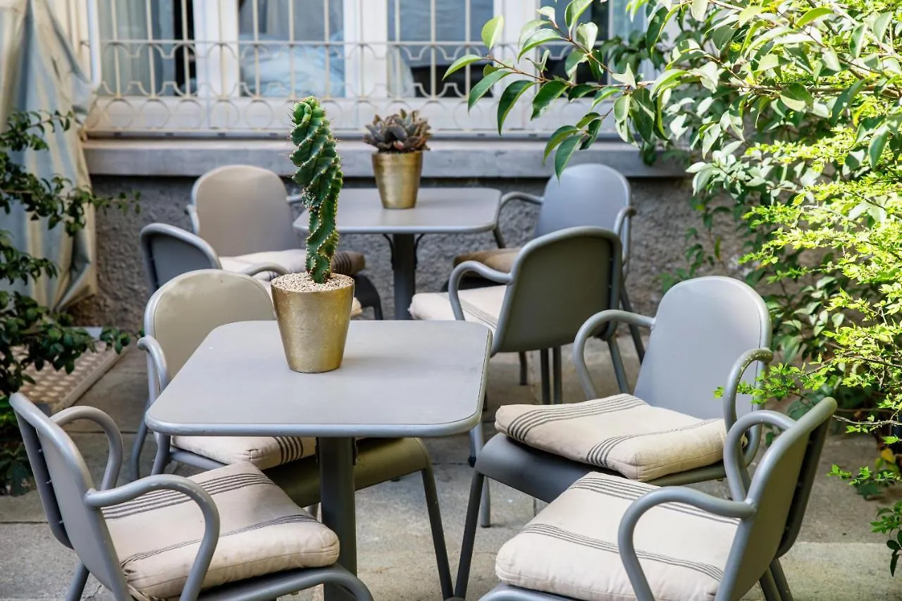 Ama 18 Rooms - The House Of Travelers- Como