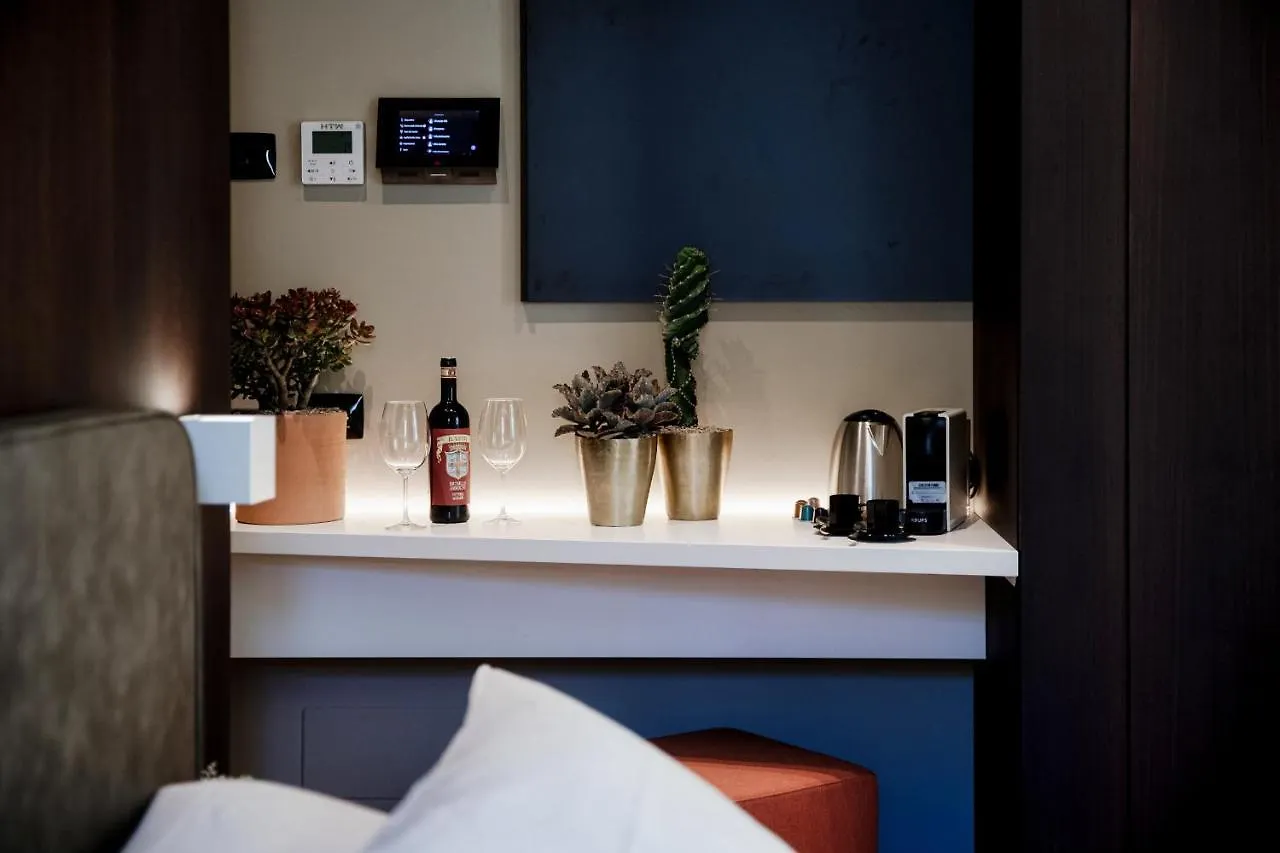 Ama 18 Rooms - The House Of Travelers- Côme 0*,
