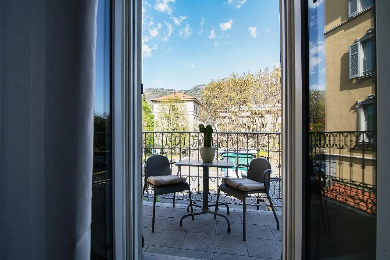 Guest house Ama 18 Rooms - The House Of Travelers- Como