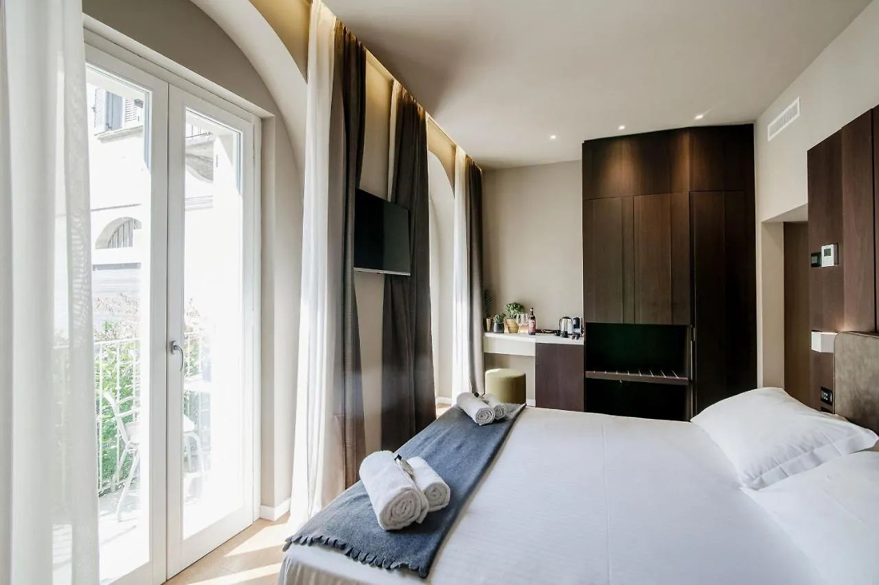 Ama 18 Rooms - The House Of Travelers- Côme 0*,  Italie